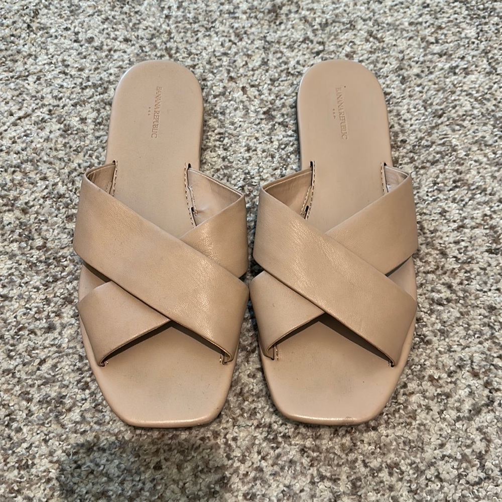 Banana Republic Taupe Slides